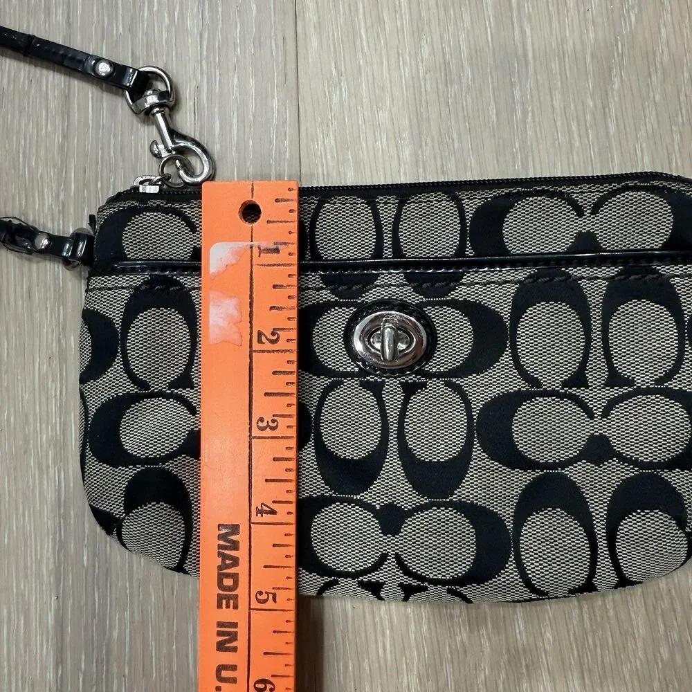 Coach Signature Wristlet Black Gray Jacquard Canvas Zip Turn Lock Bag Pouch